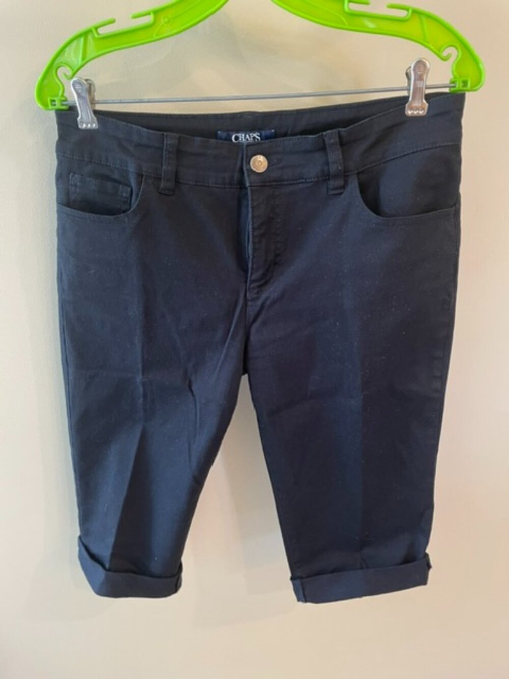 Women's Chaps Jean Capris in black, size. Like new, tags off but never worn.